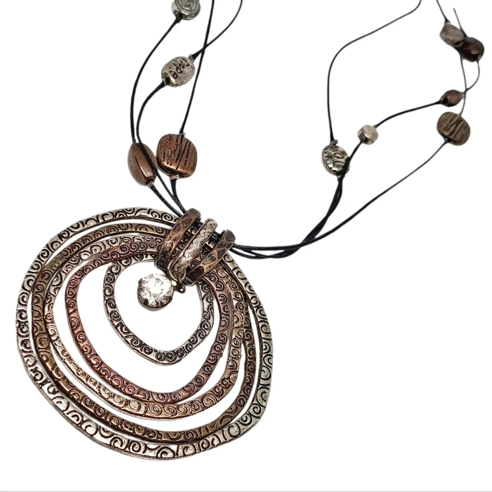 Multi-Tone Pendant Choker/Necklace